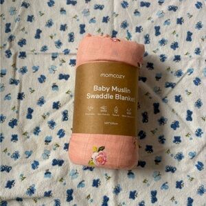 Momcozy Pink Baby Muslin Swaddle Blanket